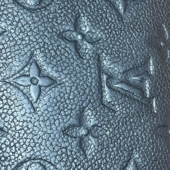 - Louis Vuitton Monogram Wallet - Picture 3 of 8